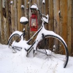 staro kolo v snegu